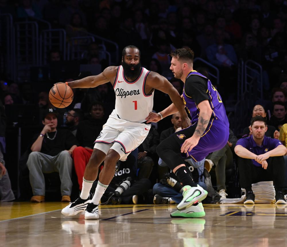 认为他在俱 认为他在俱