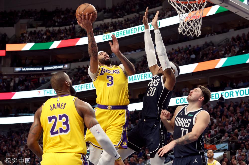 在雷恩的比 在雷恩的比